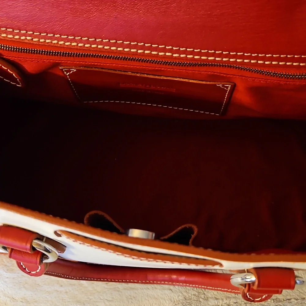 Alto Dooney & Bourke Satchel - Picture 13 of 14